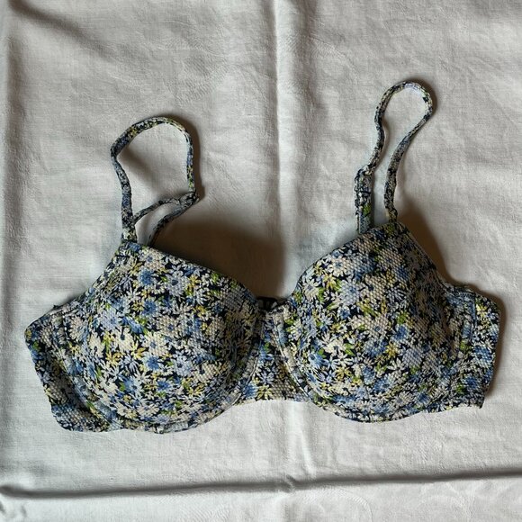 Old Navy Other - Floral Underwire Bikini Swim Top